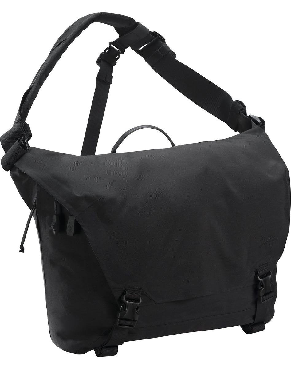 ARC'TERYX LEAF COURIER BAG 15　リーフ Arc'teryx LEAF Courier Bag 15 – Deliberate Dynamics