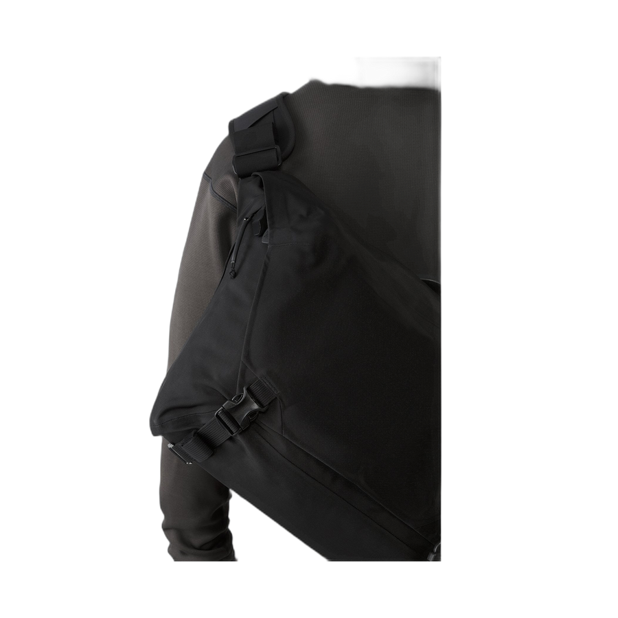 Arc'teryx LEAF Courier Bag 15 – Deliberate Dynamics