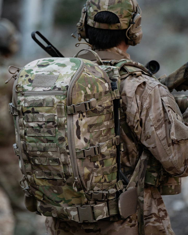 Mission Assault Pack - Eberlestock lifestyle photo 5