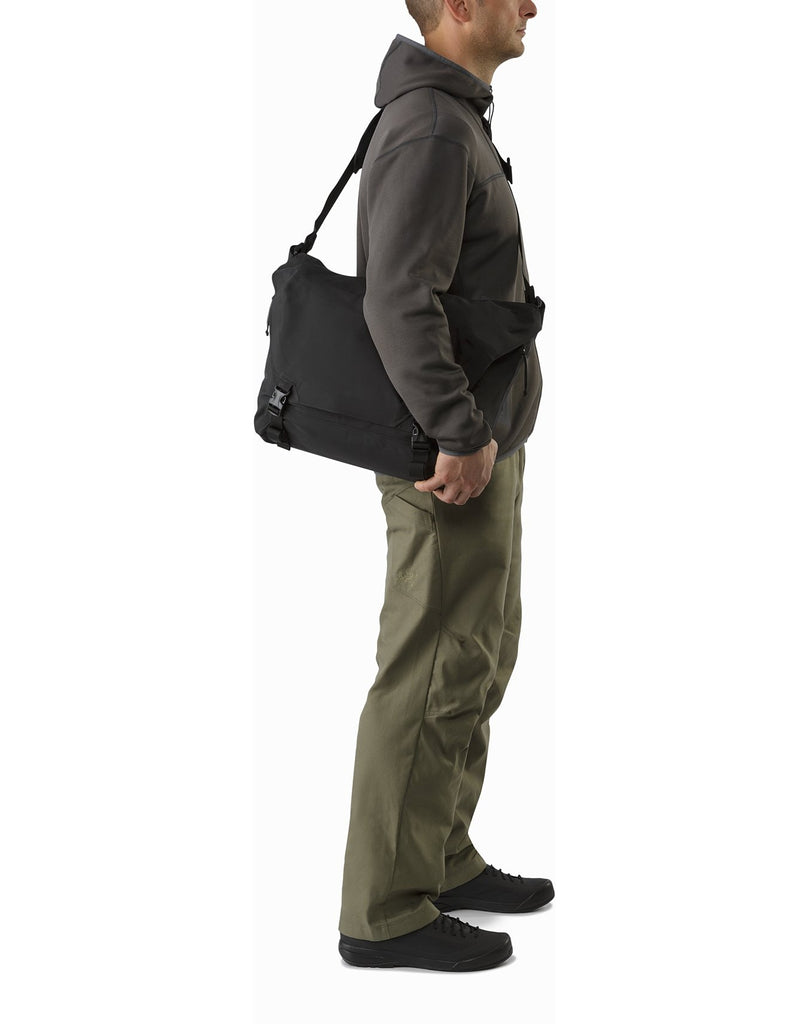 Courier 15 Bag | Arc'teryx LEAF